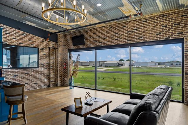 9400 Airbus Lane, Mckinney, TX 75071