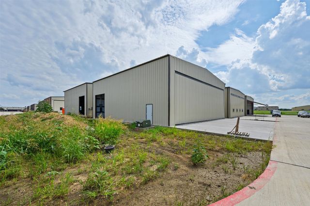 9400 Airbus Lane, Mckinney, TX 75071