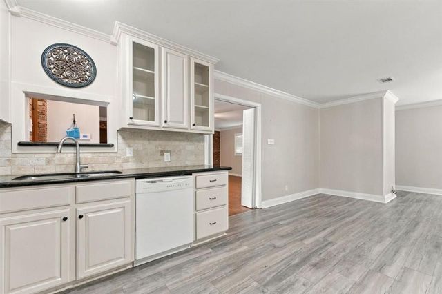 4020 Pleasant Drive, Lake Charles, LA 70605
