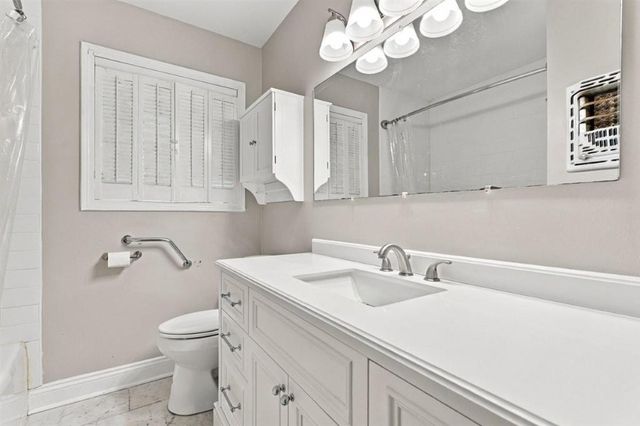 4020 Pleasant Drive, Lake Charles, LA 70605