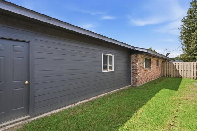 4020 Pleasant Drive, Lake Charles, LA 70605