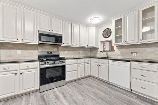 4020 Pleasant Drive, Lake Charles, LA 70605