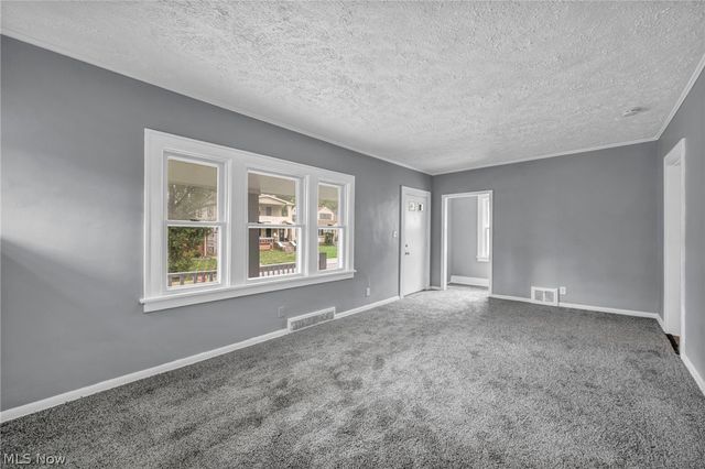 11312 Dove Avenue, Cleveland, OH 44105
