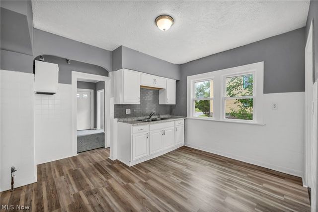 11312 Dove Avenue, Cleveland, OH 44105