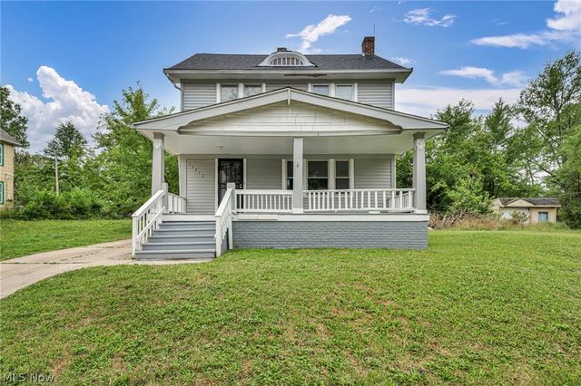 11312 Dove Avenue, Cleveland, OH 44105