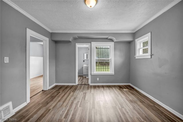 11312 Dove Avenue, Cleveland, OH 44105
