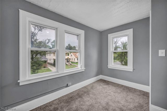 11312 Dove Avenue, Cleveland, OH 44105