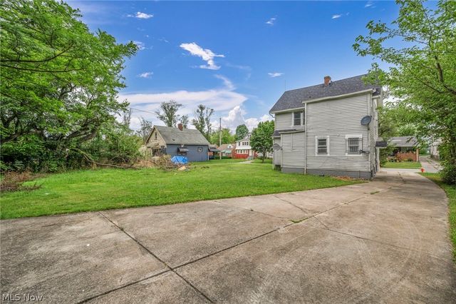 11312 Dove Avenue, Cleveland, OH 44105