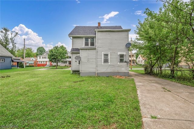 11312 Dove Avenue, Cleveland, OH 44105
