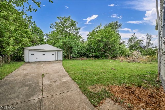 11312 Dove Avenue, Cleveland, OH 44105