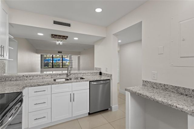 1719 Whitehall Drive 104, Davie, FL 33324