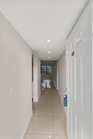 1719 Whitehall Drive 104, Davie, FL 33324