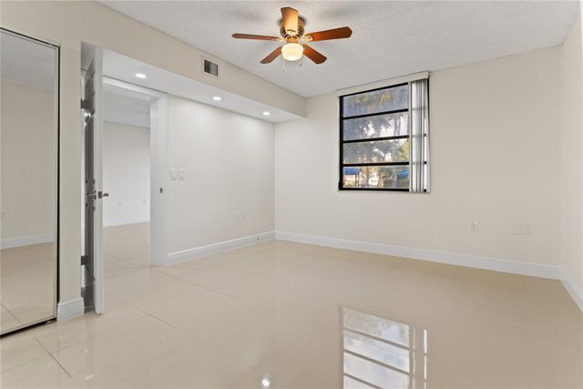 1719 Whitehall Drive 104, Davie, FL 33324