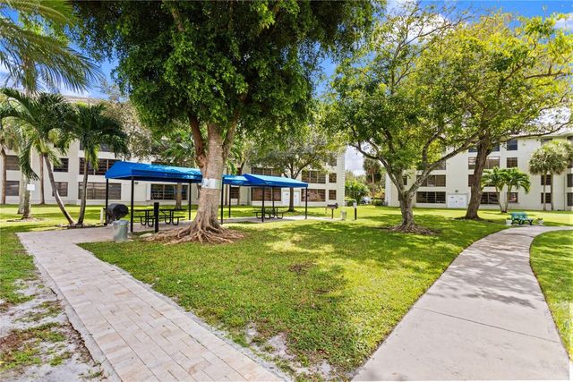 1719 Whitehall Drive 104, Davie, FL 33324