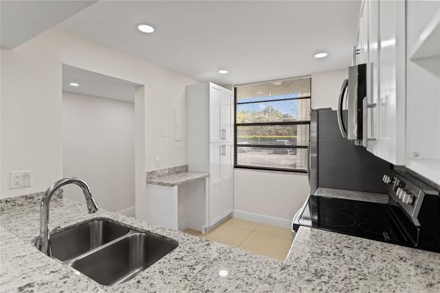 1719 Whitehall Drive 104, Davie, FL 33324