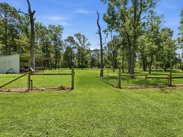 117 River Boat Bend, Dayton, TX 77535