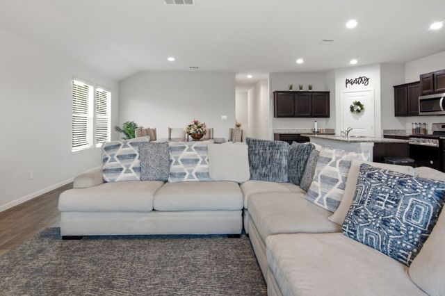 9736 Snowbell Lane, Fort Worth, TX 76036