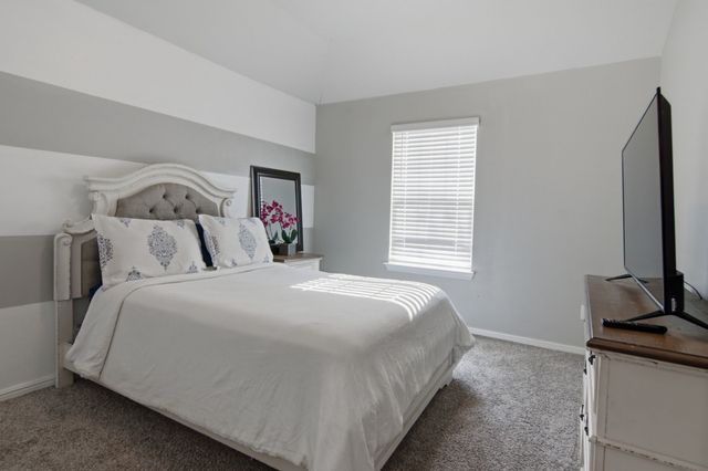 9736 Snowbell Lane, Fort Worth, TX 76036