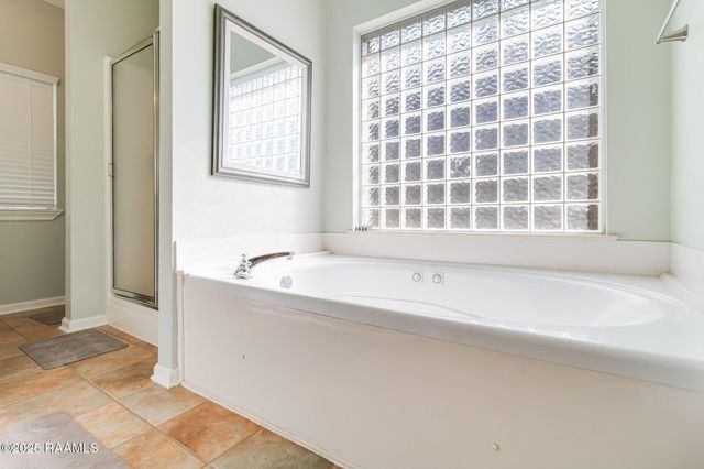 141 Kingspointe Circle, Lafayette, LA 70508