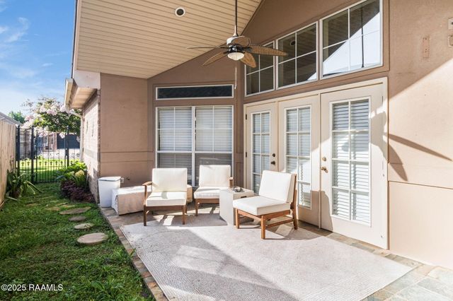 141 Kingspointe Circle, Lafayette, LA 70508