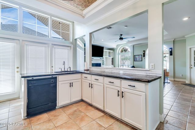 141 Kingspointe Circle, Lafayette, LA 70508