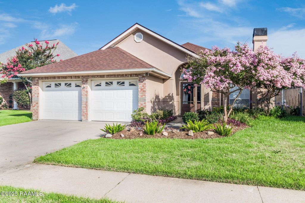 141 Kingspointe Circle, Lafayette, LA 70508