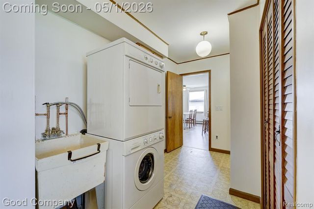 575 S Briarvale Drive, Auburn Hills, MI 48326