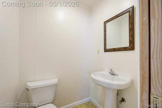 575 S Briarvale Drive, Auburn Hills, MI 48326