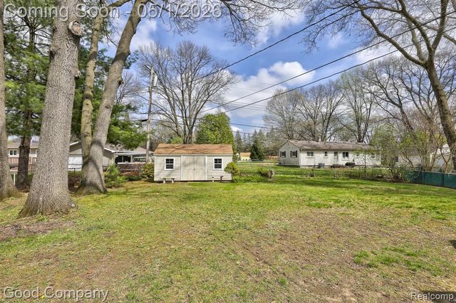 575 S Briarvale Drive, Auburn Hills, MI 48326