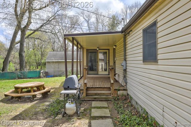 575 S Briarvale Drive, Auburn Hills, MI 48326