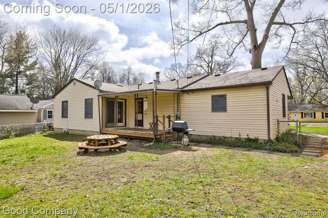 575 S Briarvale Drive, Auburn Hills, MI 48326