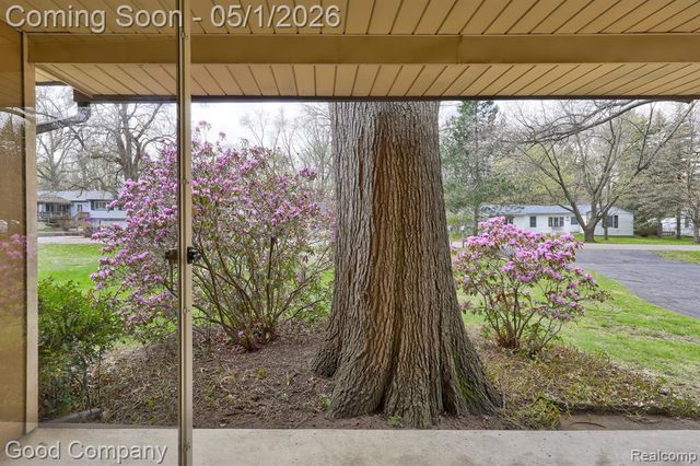 575 S Briarvale Drive, Auburn Hills, MI 48326