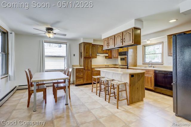 575 S Briarvale Drive, Auburn Hills, MI 48326