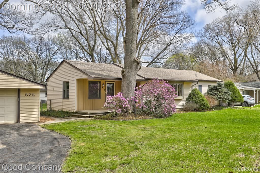 575 S Briarvale Drive, Auburn Hills, MI 48326