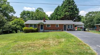 2623 NE 13th Street NE, Hickory, NC 28601