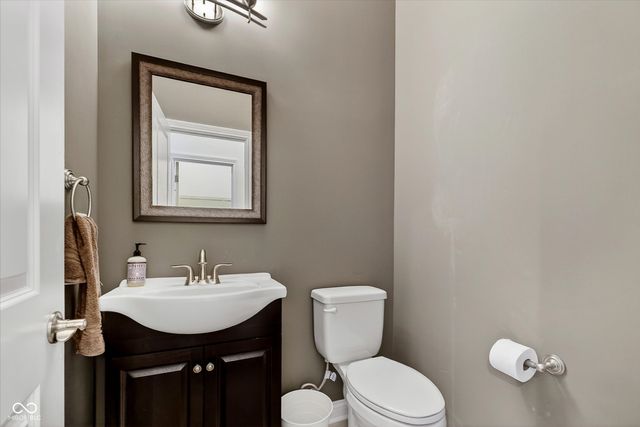 856 S Park Trail Drive, Carmel, IN 46032