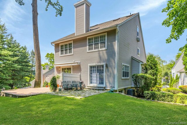 19 Pondview Lane 19, Yonkers, NY 10710