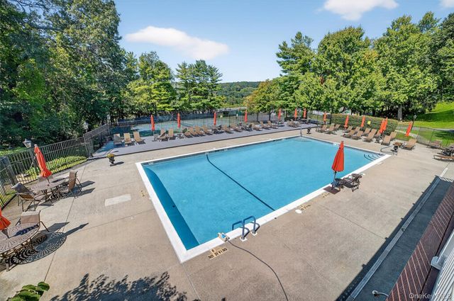 19 Pondview Lane 19, Yonkers, NY 10710