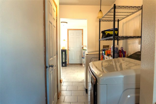 824 E 22nd Court, Des Moines, IA 50317