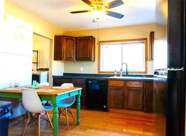 824 E 22nd Court, Des Moines, IA 50317