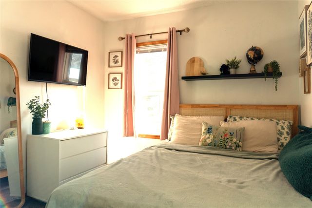 824 E 22nd Court, Des Moines, IA 50317