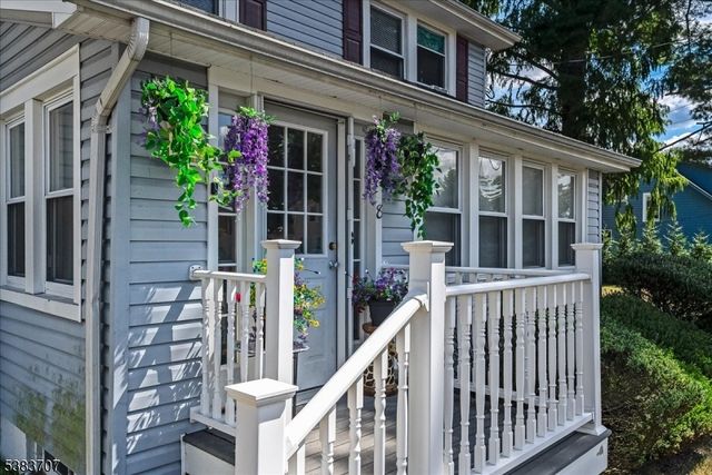 8 John St, Montville Twp., NJ 07058