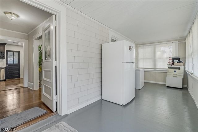 8 John St, Montville Twp., NJ 07058