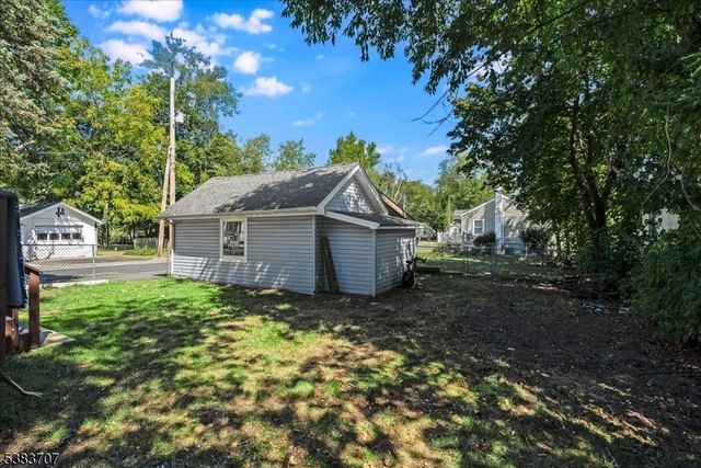 8 John St, Montville Twp., NJ 07058