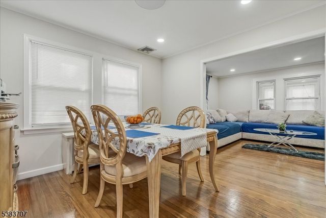 8 John St, Montville Twp., NJ 07058