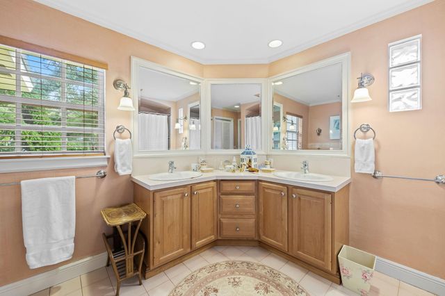 3951 SW 56th Ct, Fort Lauderdale, FL 33312