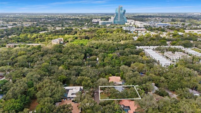 3951 SW 56th Ct, Fort Lauderdale, FL 33312