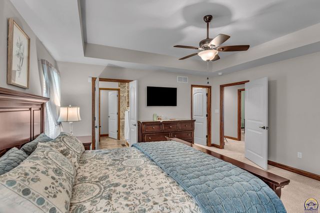 3430 NW 34th CIR, Topeka, KS 66618