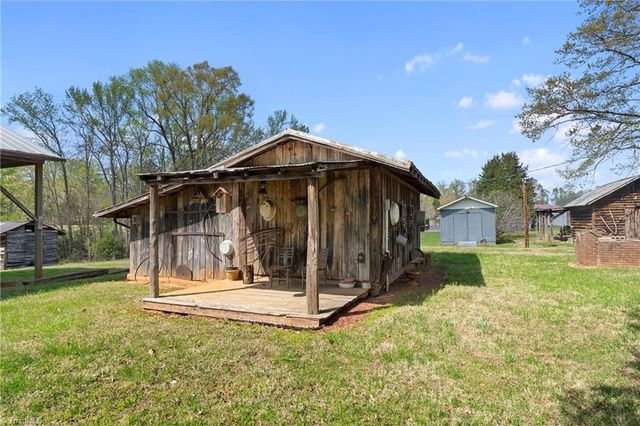 9188 NC HIGHWAY 8, Lexington, NC 27292
