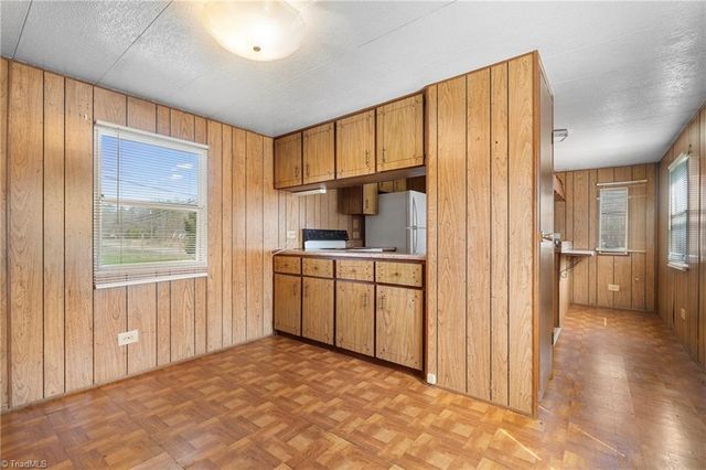 9188 NC HIGHWAY 8, Lexington, NC 27292